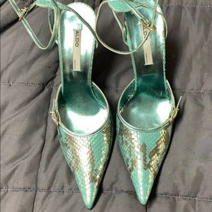 Faux snake skin turquoise